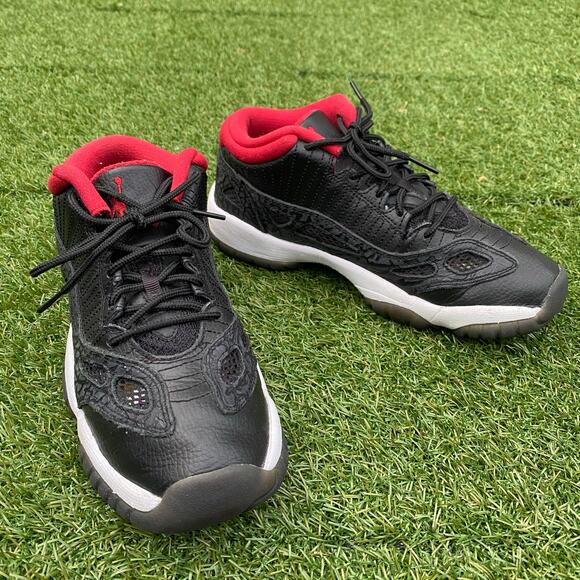 Jordan 11 IE Low Retro Black Red 2011 4.5Y 306006-001 - Picture 3 of 6